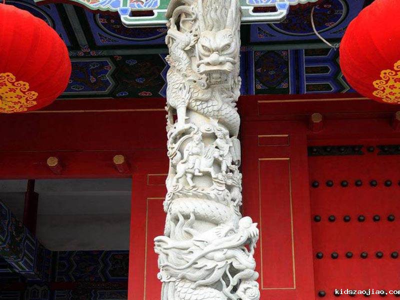 祠堂石龙柱
